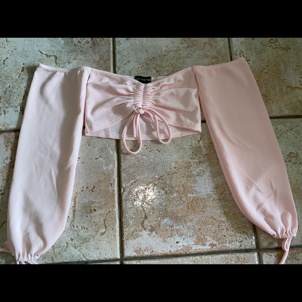 BRAND NEW pretty little thing crop top